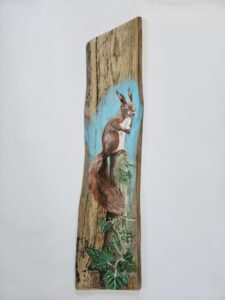 Eichhörnchen 2024; Öl auf Altholz, 75 x 17 cm
